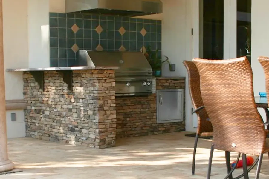 Custom Outdoor Kitchens