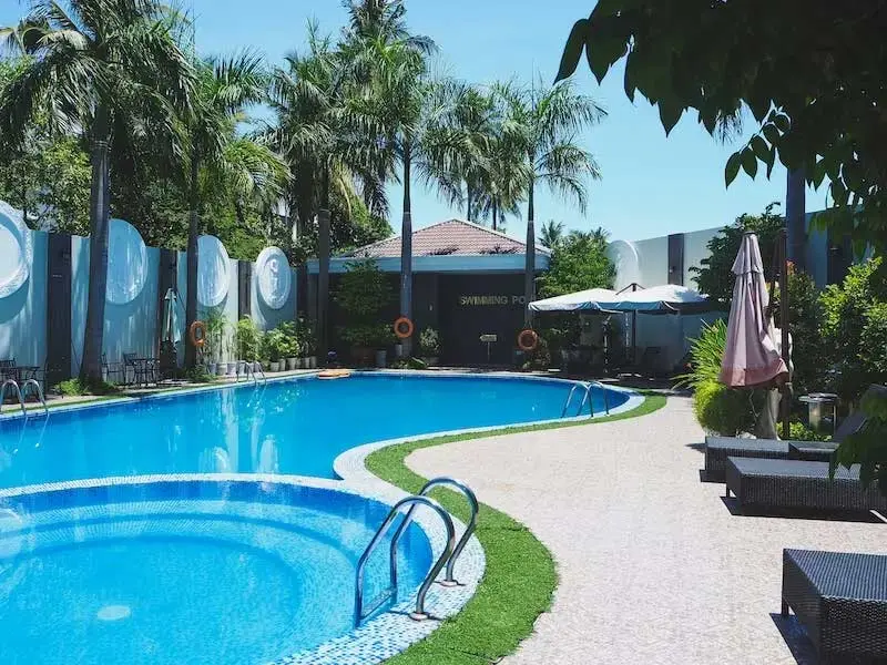 Pool Maintenance service: A Pro or DIY