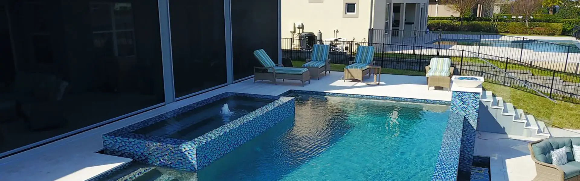 What To Know About Luxury Pool Fences