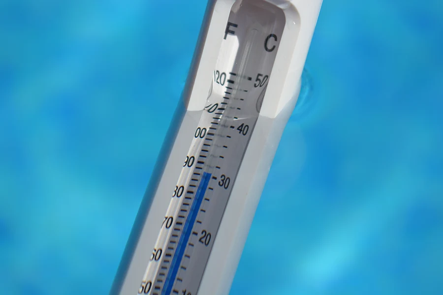 How to Achieve the Optimal Temperature of a Swimming Pool