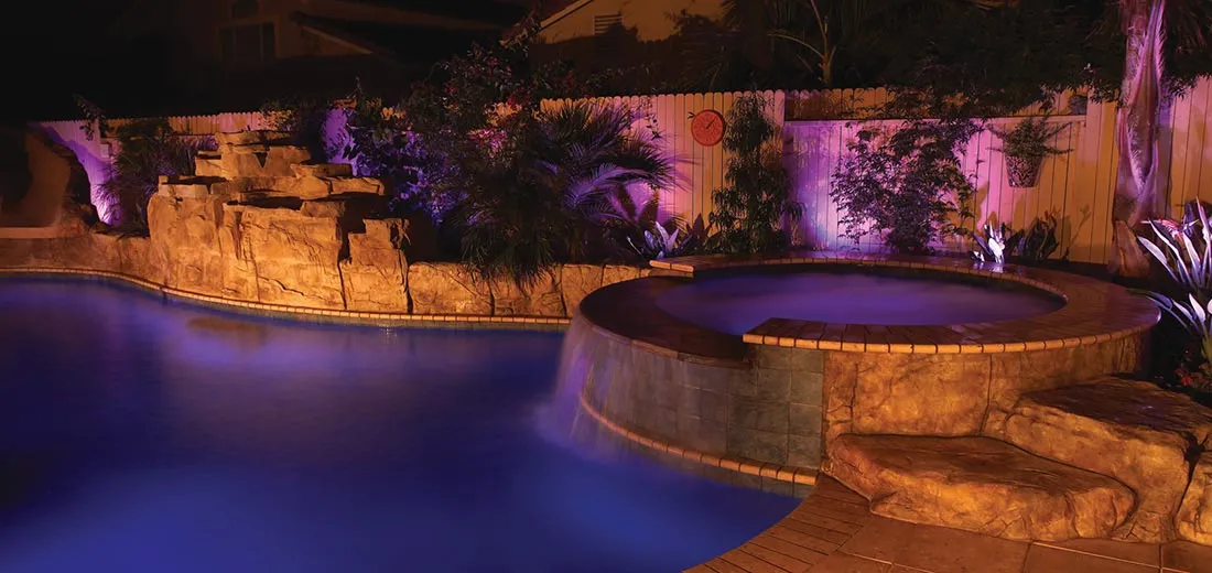 IntelliBrite® 5G Color-Changing LED Landscape Light